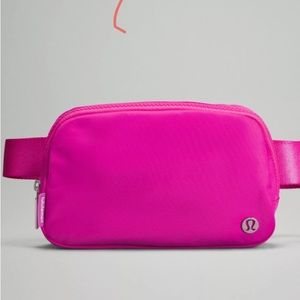 Lululemon everywhere beltbag 1L